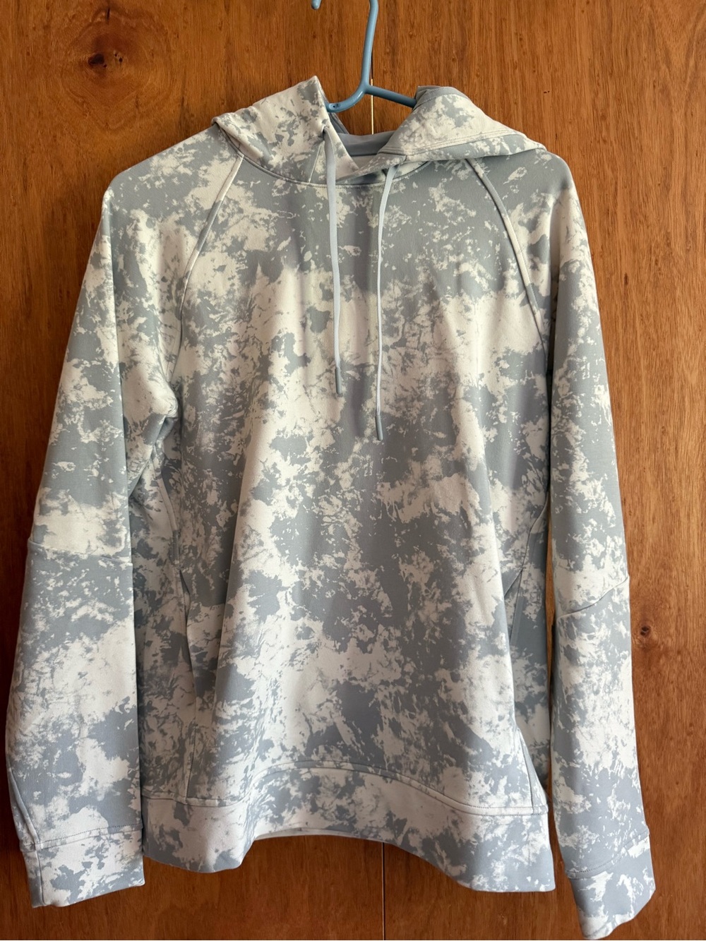 Lululemon Gray & White Pullover Hoodie
